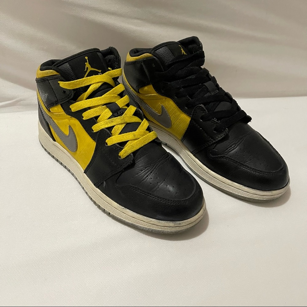 Air Jordan 1 Retro black speed yellow 6Y #364771-050